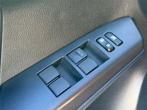 Used 2016 Toyota RAV4 XLE image 19