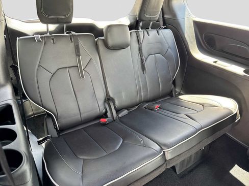 Used 2026 Chrysler Pacifica Limited w/ S Appearance Package AWD/4WD image 22