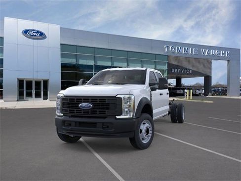 New 2025 Ford F450 XL image 2