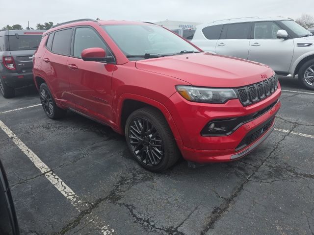 Used 2023 Jeep Compass Limited AWD/4WD image 1