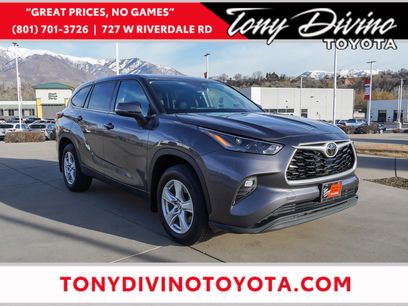 Certified 2022 Toyota Highlander LE