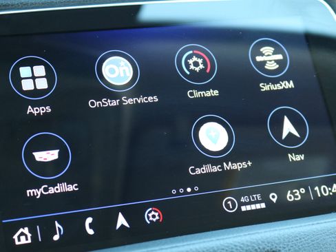 Used 2021 Cadillac XT4 Luxury w/ Cold Weather Package image 34