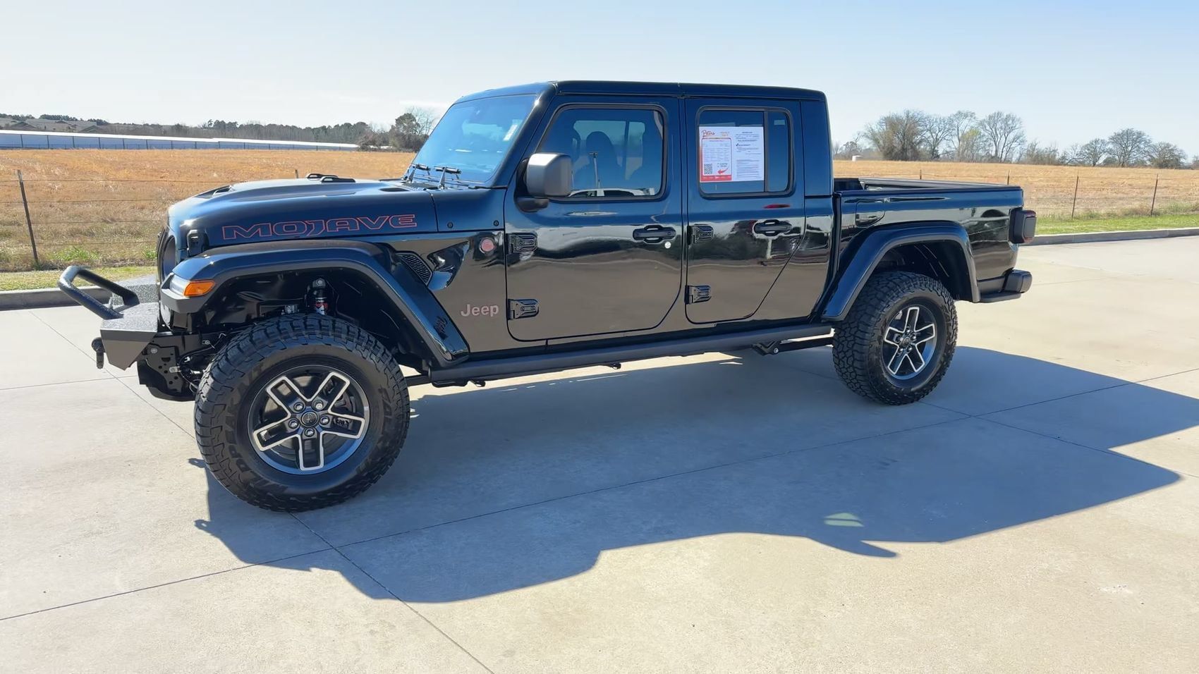 Used 2025 Jeep Gladiator Mojave AWD/4WD image 4