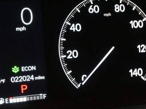 Certified 2023 Honda Pilot LX image 3