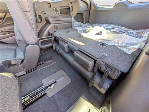 New 2025 Subaru Ascent Limited image 13