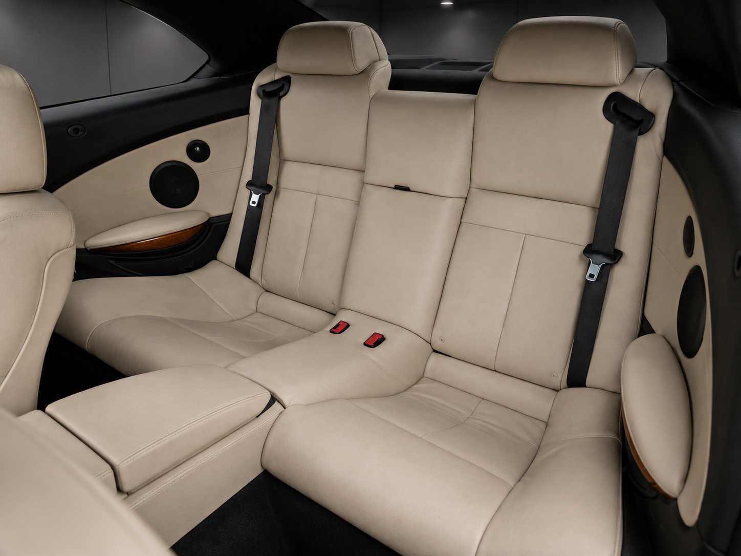 Used 2007 BMW M6 Convertible RWD image 9