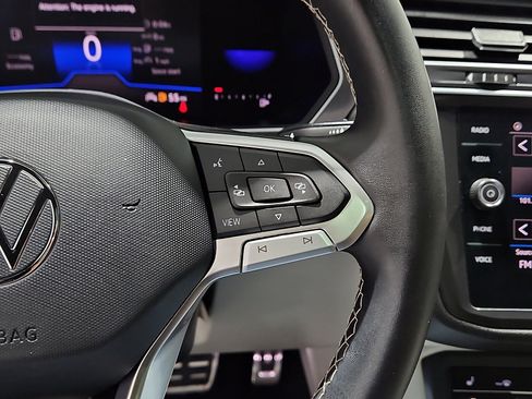 Certified 2023 Volkswagen Tiguan SE R-Line FWD image 19