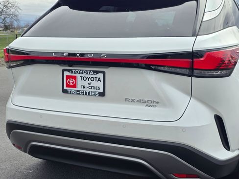 Used 2026 Lexus RX 450h Luxury w/ Convenience Package image 13