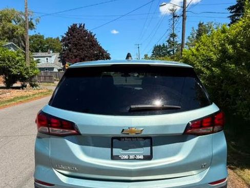 Used 2022 Chevrolet Equinox LT FWD image 2