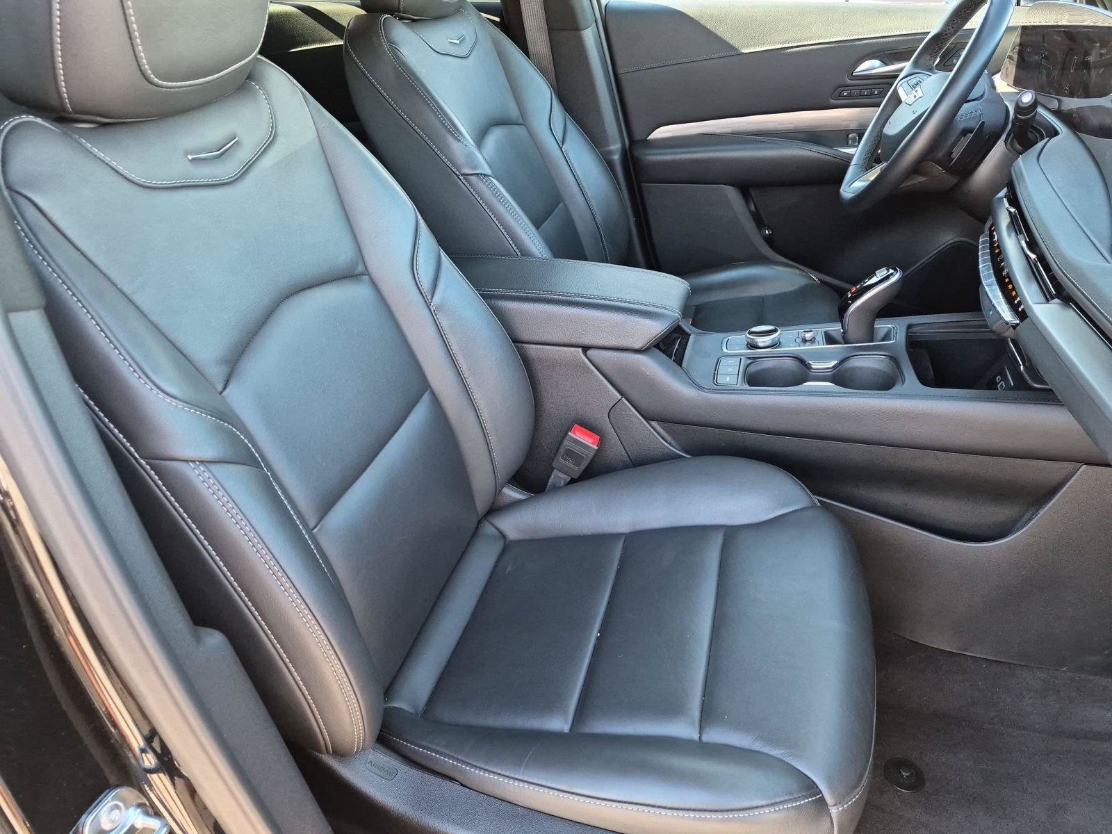 Used 2025 Cadillac XT4 Premium Luxury AWD/4WD image 18