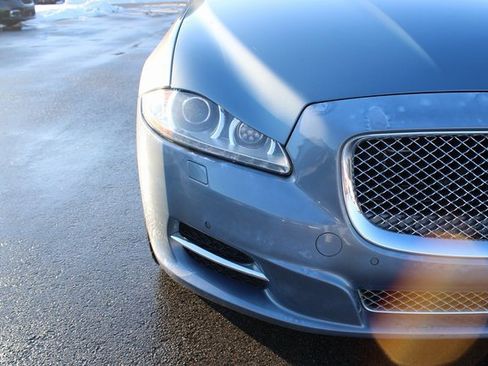 Used 2013 Jaguar XJ AWD image 38