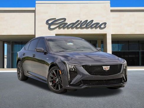 New 2026 Cadillac CT5 V image 2