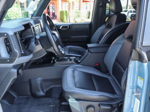 Used 2023 Ford Bronco Big Bend w/ Sasquatch Package AWD/4WD image 18