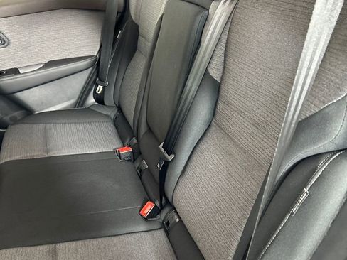 Used 2023 Nissan Rogue SV image 24