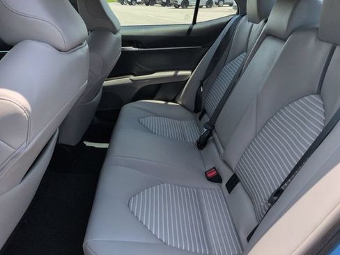 Used 2023 Toyota Camry SE w/ Convenience Package FWD image 13