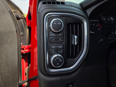 Used 2021 GMC Sierra 1500 Elevation w/ Preferred Package AWD/4WD image 16