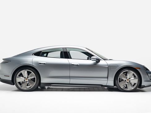 Used 2020 Porsche Taycan Turbo w/ Performance Package image 10