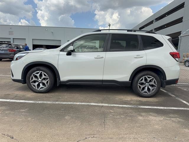 Used 2020 Subaru Forester Premium AWD/4WD image 2