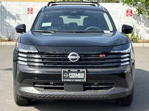 New 2025 Nissan Kicks SR image 6