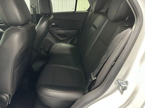 Used 2019 Chevrolet Trax LT w/ LT Convenience Package image 10