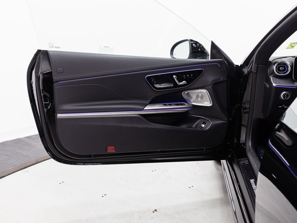 Used 2024 Mercedes-Benz CLE 450 4MATIC Cabriolet image 6