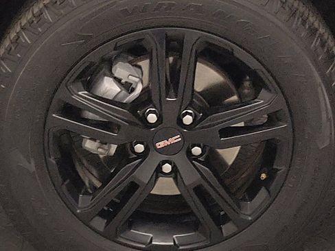 Used 2023 GMC Terrain AT4 image 31