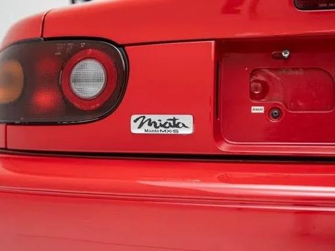 Used 1990 MAZDA MX-5 Miata RWD image 9