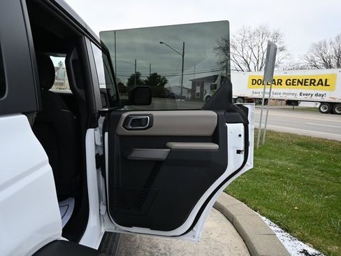 Used 2023 Ford Bronco Wildtrak image 20