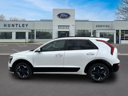 Used 2023 Kia Niro Wave w/ Wave Preserve Package FWD image 6