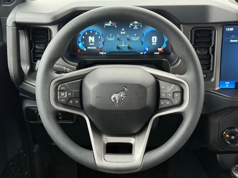 New 2025 Ford Bronco 4-Door image 30