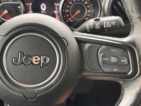 Used 2022 Jeep Wrangler Unlimited Sport AWD/4WD image 23