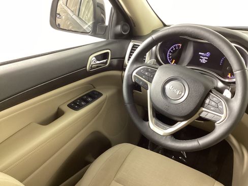 Used 2014 Jeep Grand Cherokee Laredo w/ Security & Convenience Group image 14