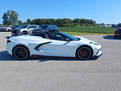 Used 2021 Chevrolet Corvette Stingray Premium Conv w/ Z51 Performance Package RWD image 5