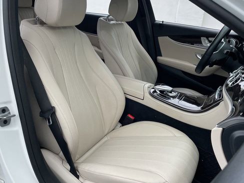 Used 2019 Mercedes-Benz E 300 w/ Premium 1 Package image 5