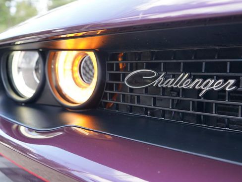 Used 2021 Dodge Challenger R/T Scat Pack RWD image 38