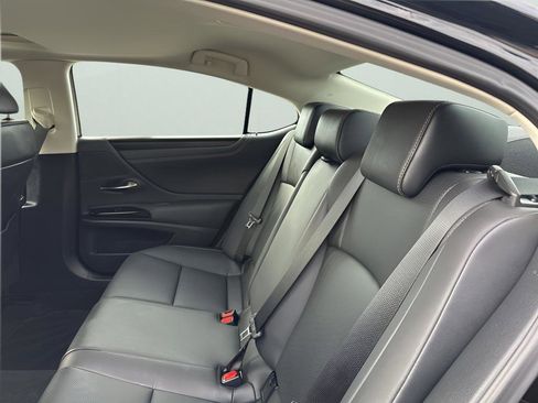 Used 2024 Lexus ES 350 w/ Premium Package image 19