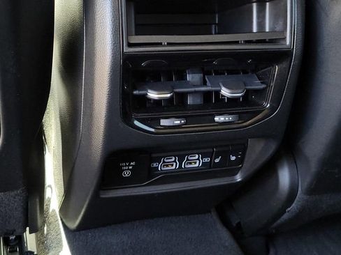 Used 2022 Jeep Grand Cherokee Limited w/ Trailer Tow Prep Group (B) image 15