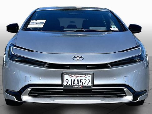 Used 2023 Toyota Prius Prime FWD image 3