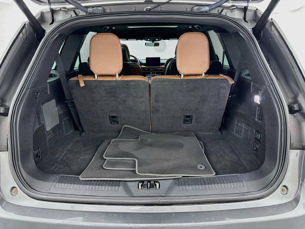 Used 2022 Lincoln Aviator Reserve w/ Equipment Group 201A RWD image 27