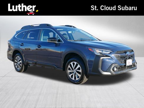Certified 2025 Subaru Outback Premium image 1