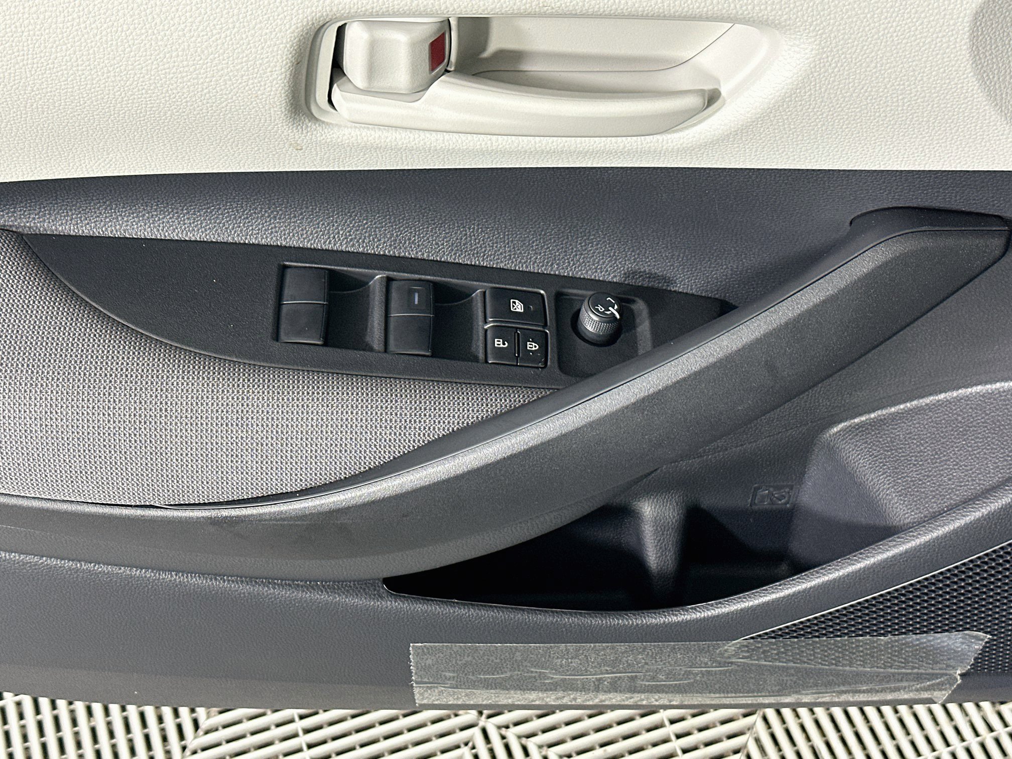 New 2026 Toyota Corolla LE FWD image 14