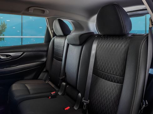 Used 2017 Nissan Rogue S FWD image 28