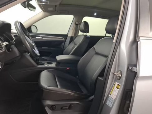 Used 2021 Volkswagen Atlas SE FWD image 16
