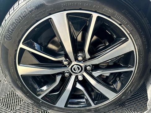 Used 2022 Nissan Maxima SV w/ Floor Mat Group image 48