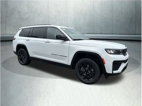 New 2026 Jeep Grand Cherokee L 4WD image 7