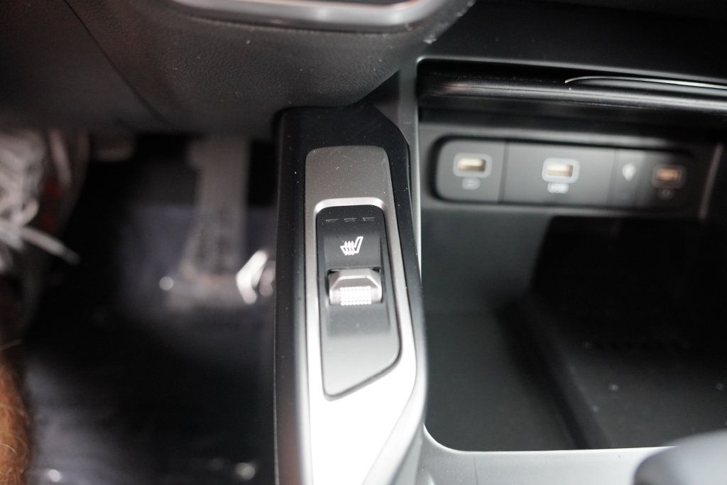 Certified 2023 Kia Sorento S AWD/4WD image 29