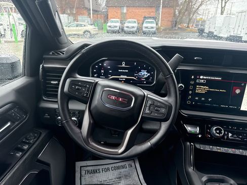 Used 2025 GMC Sierra 2500 AT4X image 22