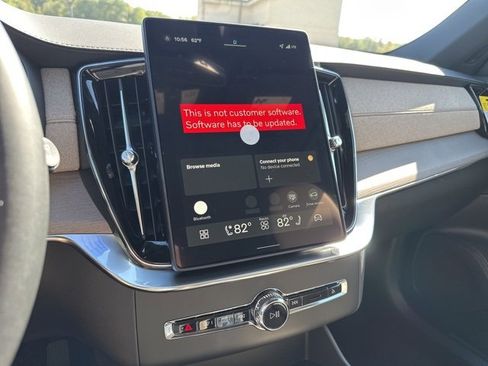 New 2026 Volvo XC90 B6 Plus w/ Protection Package Premier image 15