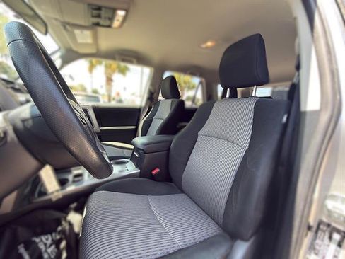 Used 2018 Toyota 4Runner SR5 RWD image 9