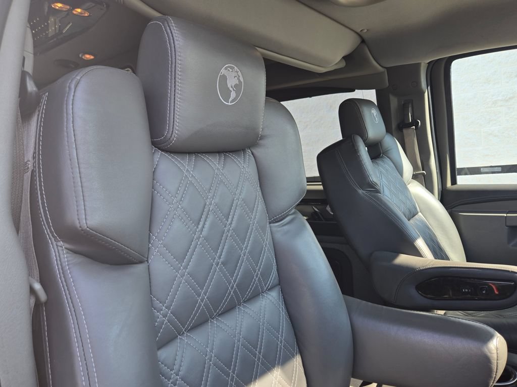 Used 2022 Chevrolet Express 2500 Extended w/ Enhanced Convenience Package RWD image 33